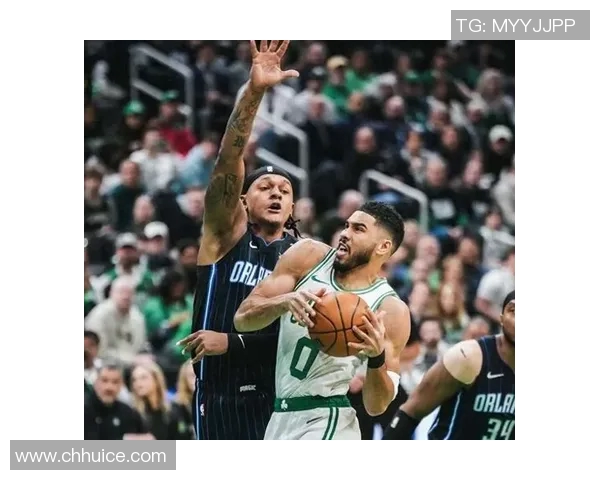 塔图姆双双助攻班凯罗爆发怀特火力全开绿军轻取魔术开启新赛季